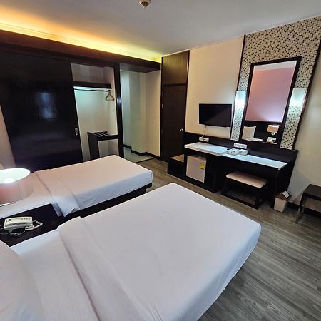 โรงแรม ซิตี้พาร์ค โคราช City Park Hotel Накхонратчасима Экстерьер фото