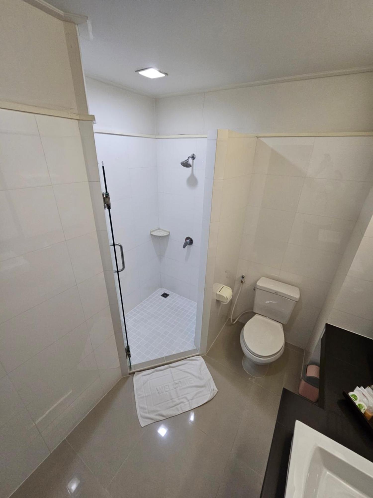 โรงแรม ซิตี้พาร์ค โคราช City Park Hotel Накхонратчасима Экстерьер фото