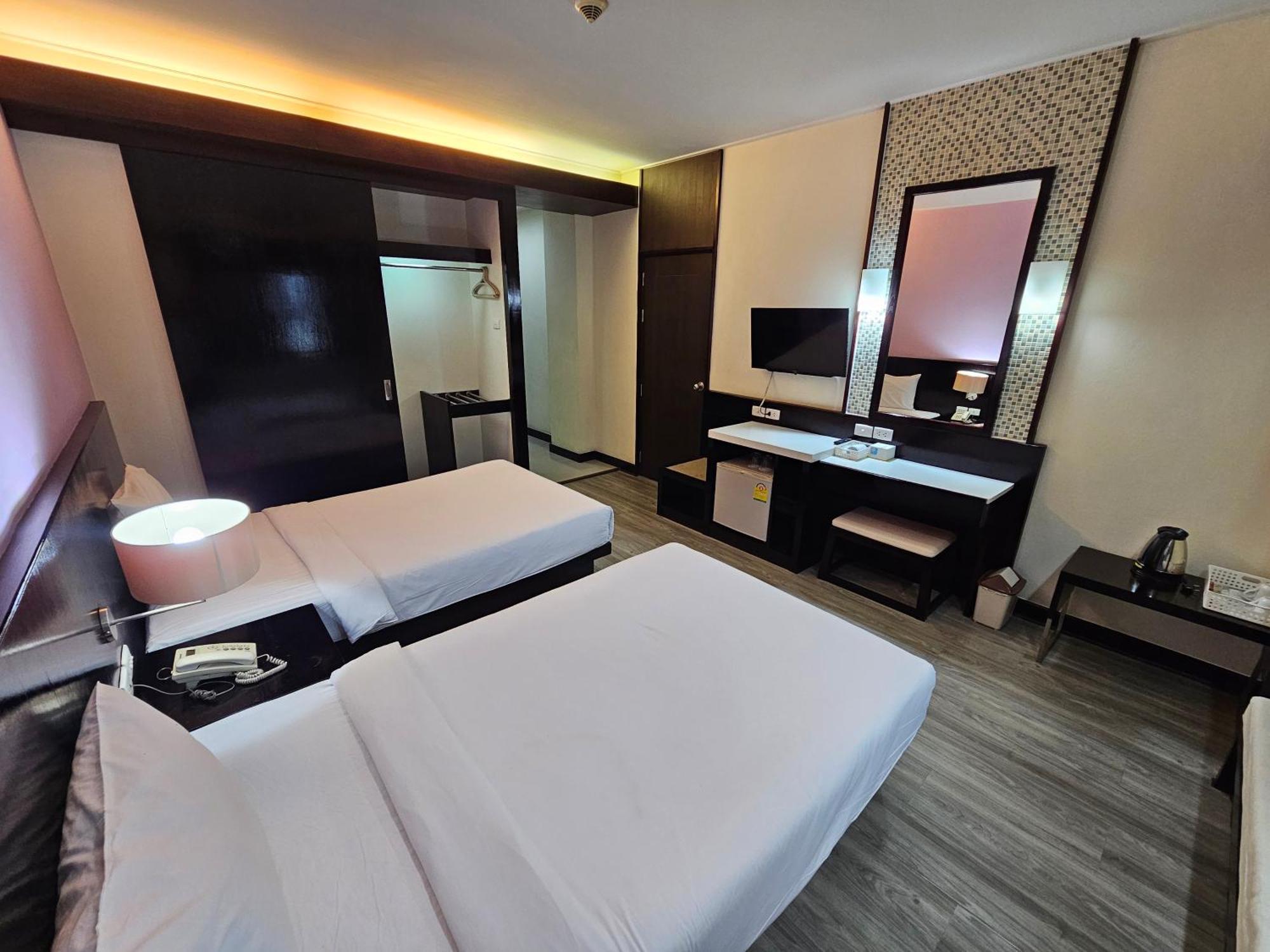 โรงแรม ซิตี้พาร์ค โคราช City Park Hotel Накхонратчасима Экстерьер фото