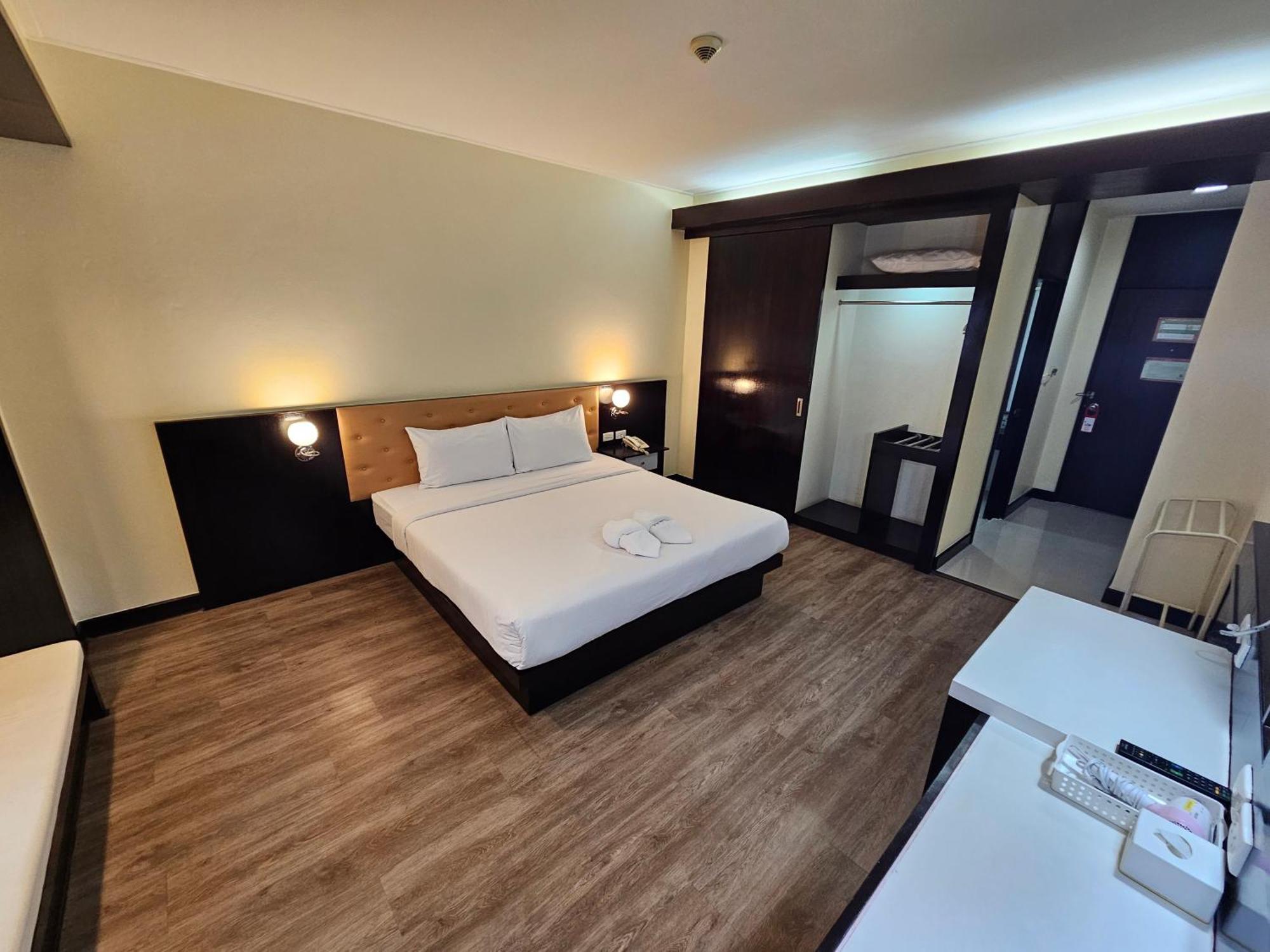 โรงแรม ซิตี้พาร์ค โคราช City Park Hotel Накхонратчасима Экстерьер фото