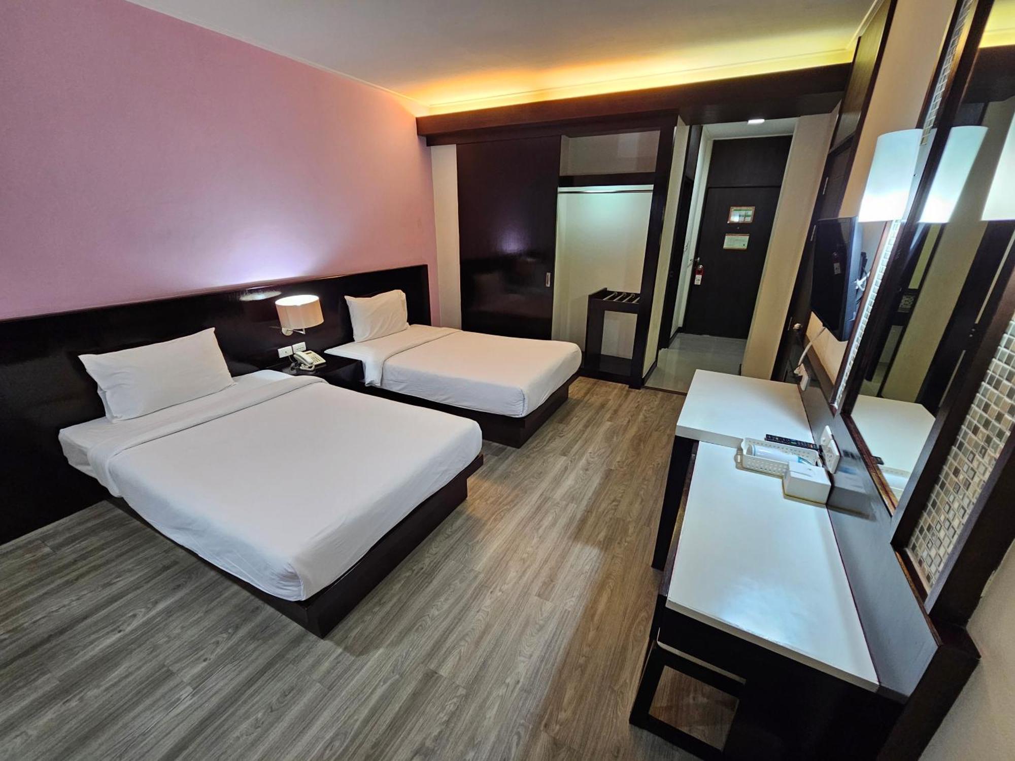 โรงแรม ซิตี้พาร์ค โคราช City Park Hotel Накхонратчасима Экстерьер фото